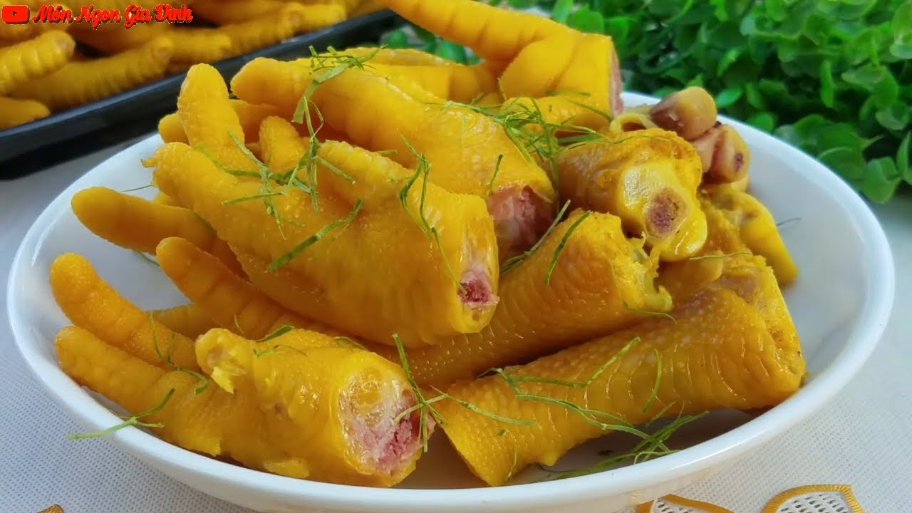 Bật mí công thức làm chân gà rút xương ủ muối tại nhà siêu ngon